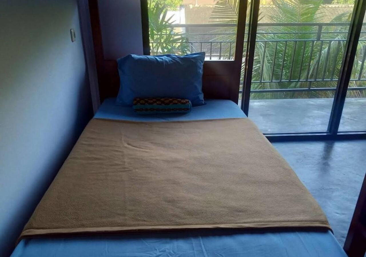 Merendeng Hostel Kuta Kuta  Εξωτερικό φωτογραφία