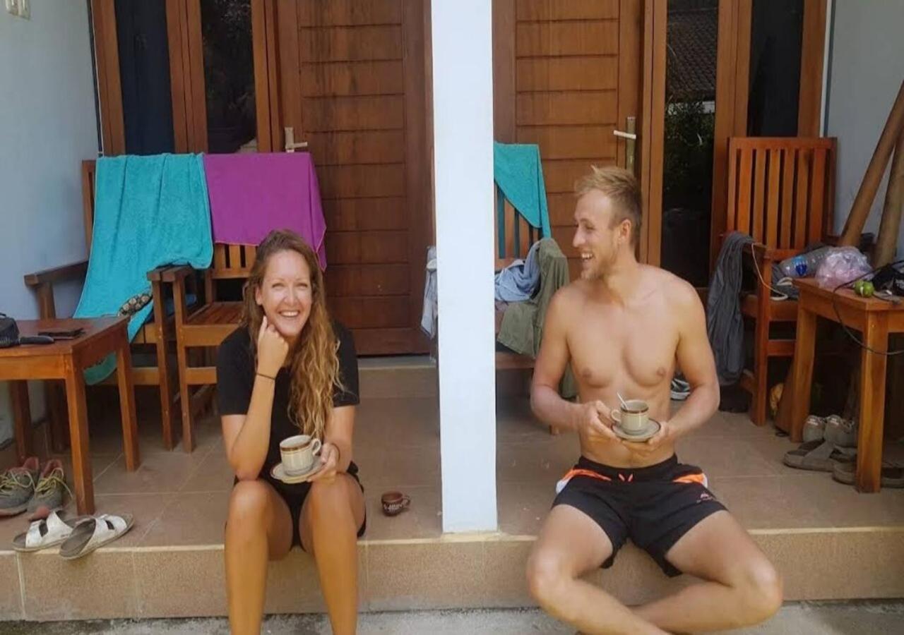 Merendeng Hostel Kuta Kuta  Εξωτερικό φωτογραφία
