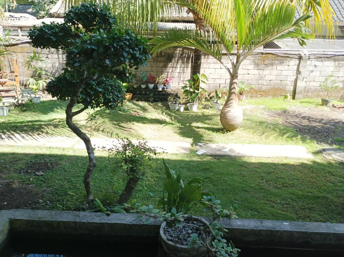 Merendeng Hostel Kuta Kuta  Εξωτερικό φωτογραφία