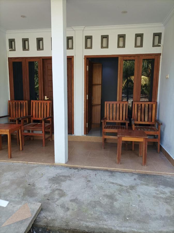 Merendeng Hostel Kuta Kuta  Εξωτερικό φωτογραφία