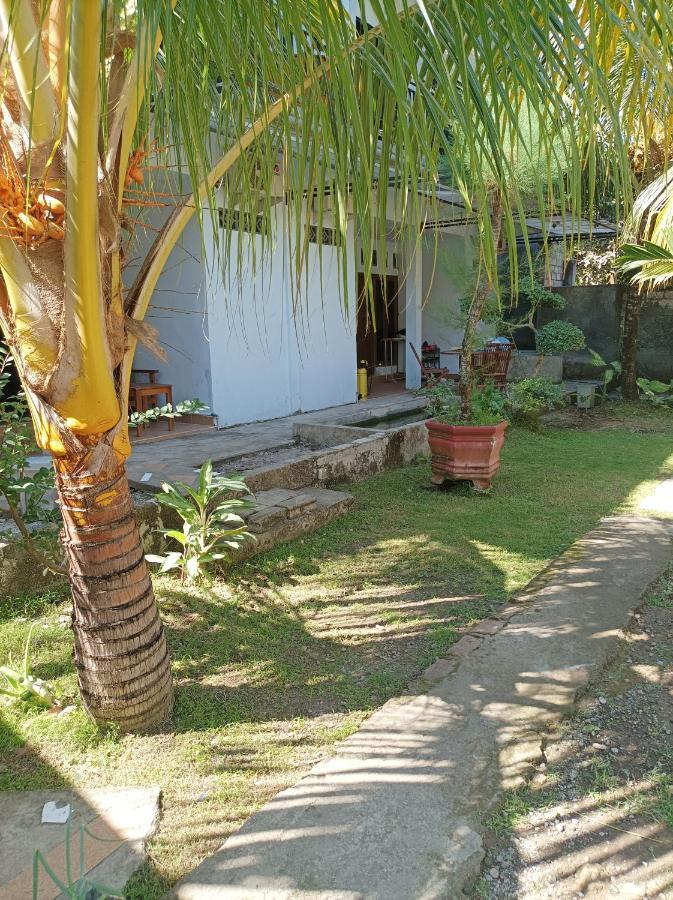 Merendeng Hostel Kuta Kuta  Εξωτερικό φωτογραφία