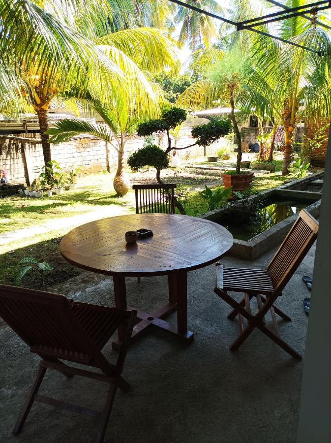 Merendeng Hostel Kuta Kuta  Εξωτερικό φωτογραφία