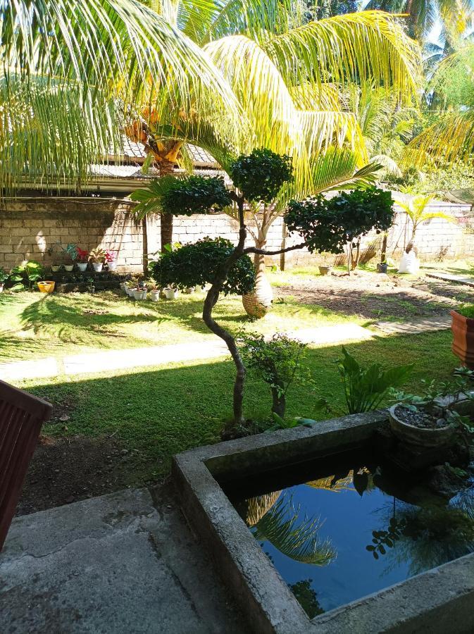 Merendeng Hostel Kuta Kuta  Εξωτερικό φωτογραφία