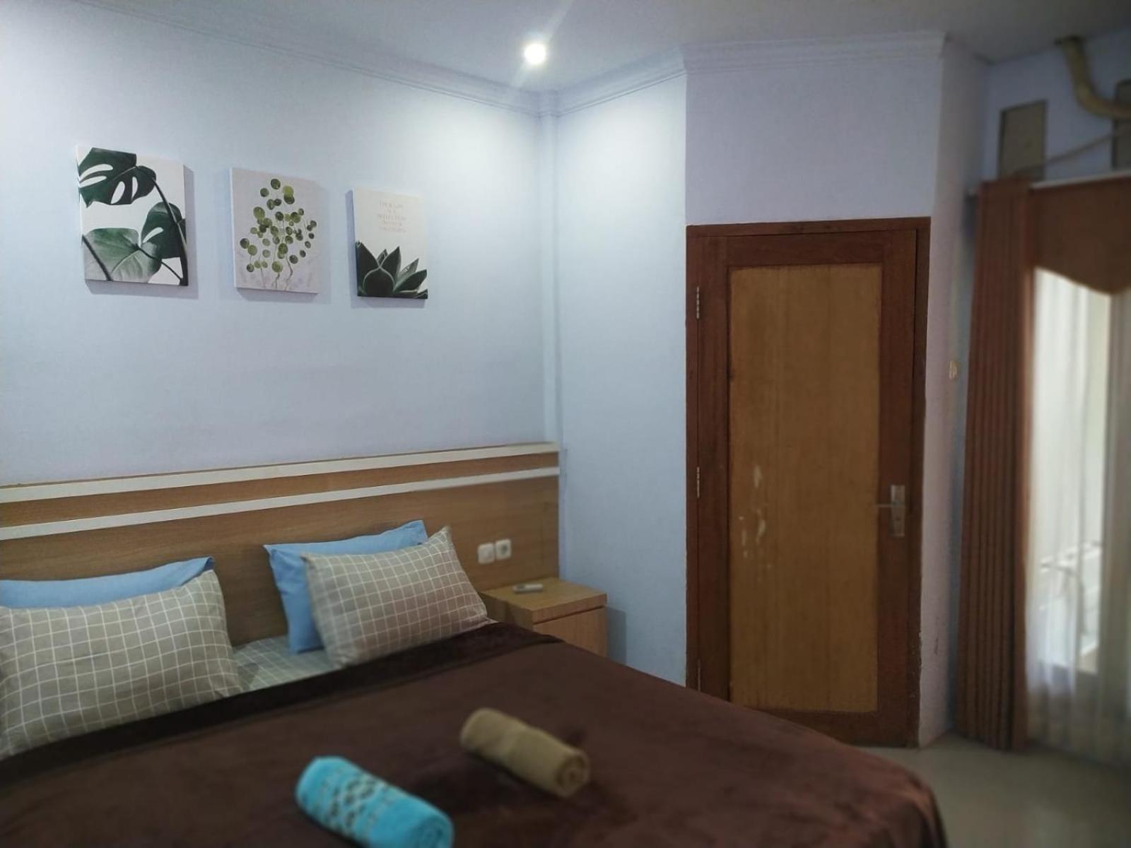 Merendeng Hostel Kuta Kuta  Εξωτερικό φωτογραφία